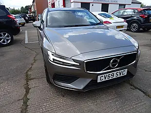 Used 2019 Volvo V60 Momentum Grey - Interior and Exterior details 4