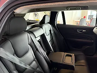 Used 2019 Volvo V60 Momentum Plus Grey - Interior and Exterior details 11