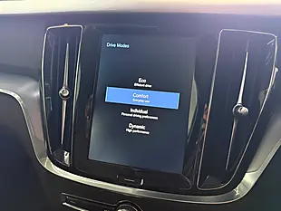 Used 2019 Volvo V60 Momentum Plus Grey - Interior and Exterior details 16