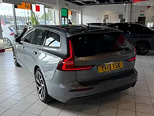 Used 2019 Volvo V60 Momentum Plus Grey - Interior and Exterior details 7