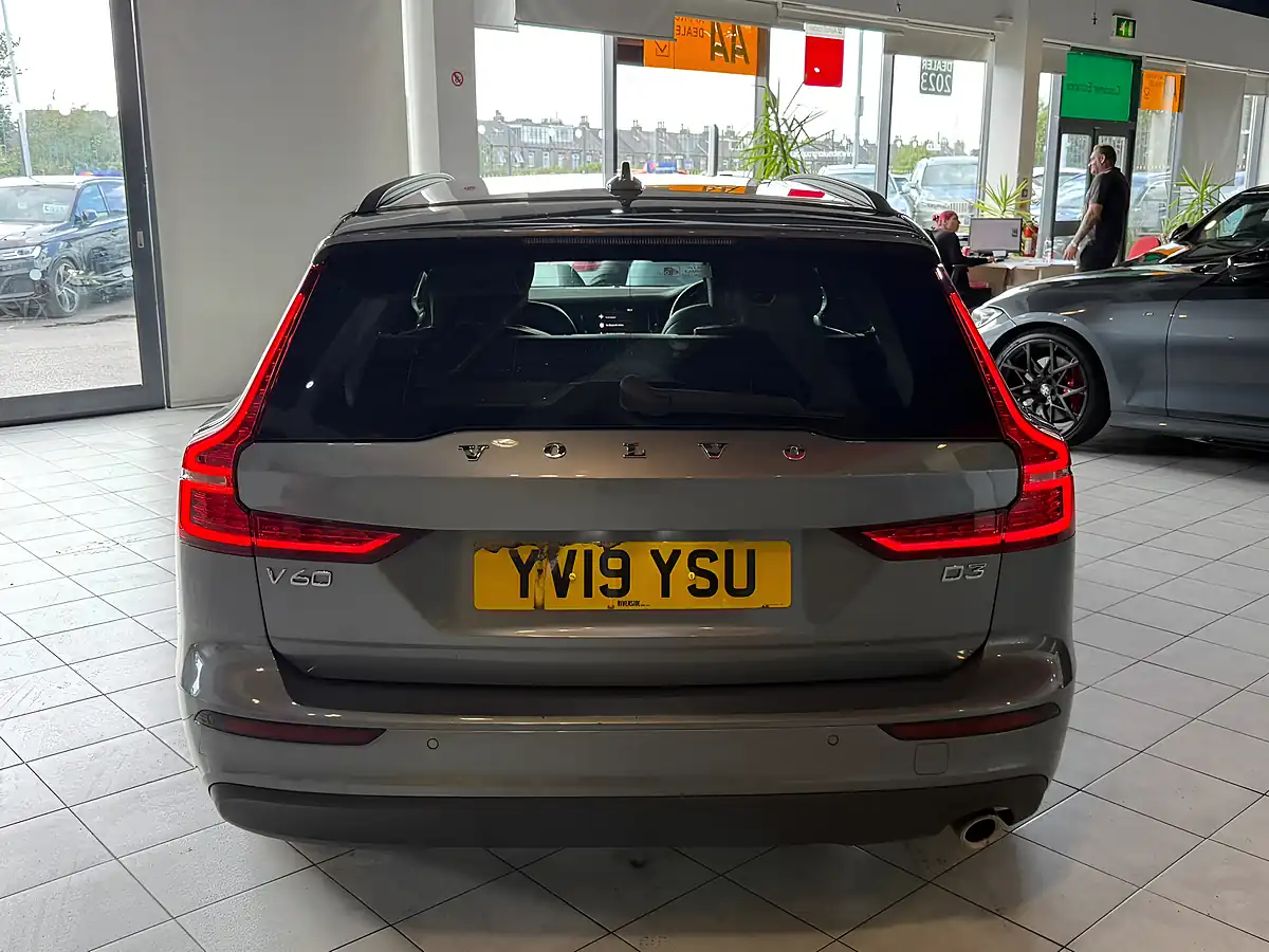 Used 2019 Volvo V60 Momentum Plus Grey - Interior and Exterior details 8