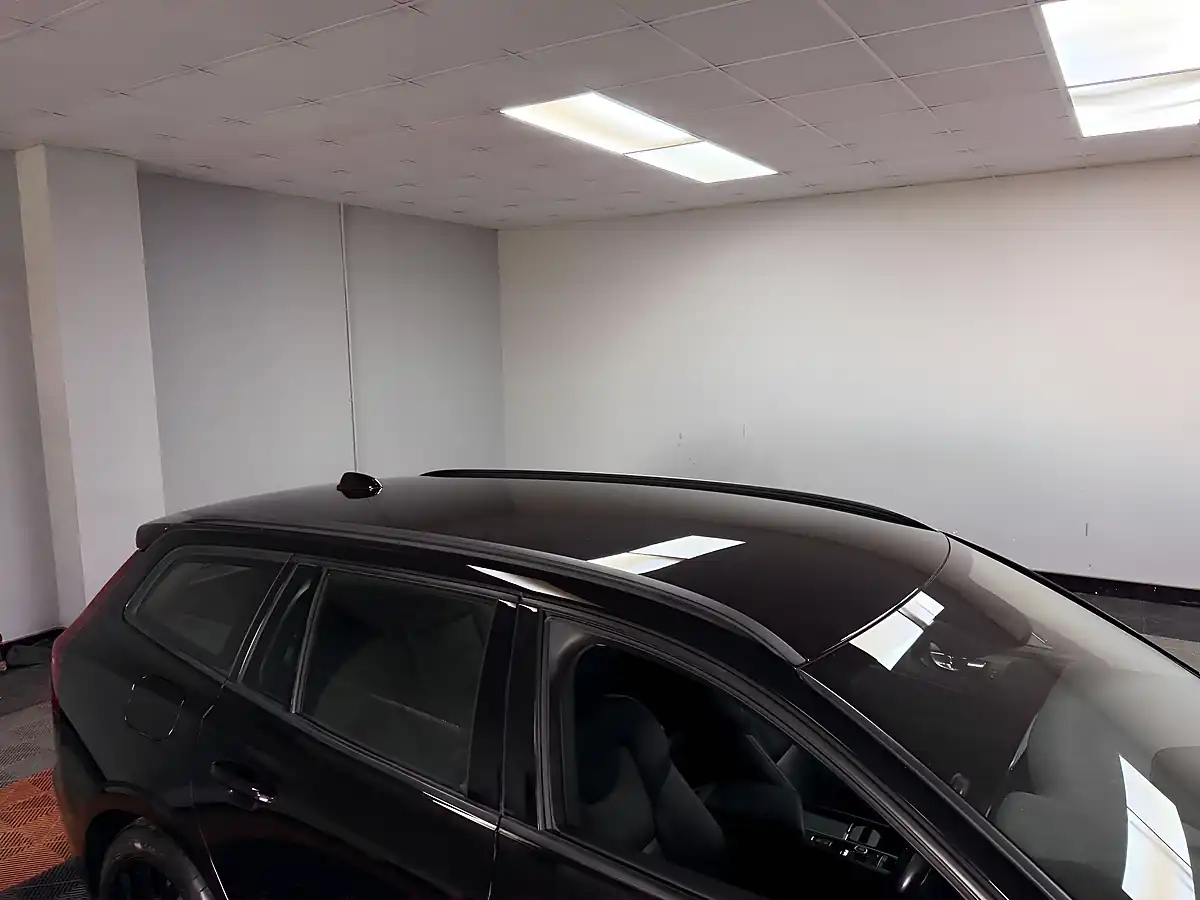 Used 2019 Volvo V60 Momentum Plus Onyx Black - Interior and Exterior details 17