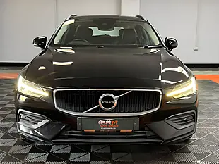 Used 2019 Volvo V60 Momentum Plus Onyx Black - Interior and Exterior details 3