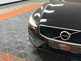 Used 2019 Volvo V60 Momentum Plus Onyx Black - Interior and Exterior details 6