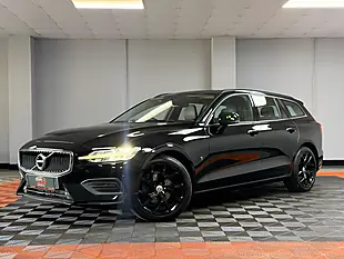 Used 2019 Volvo V60 Momentum Plus Onyx Black - Interior and Exterior details 8