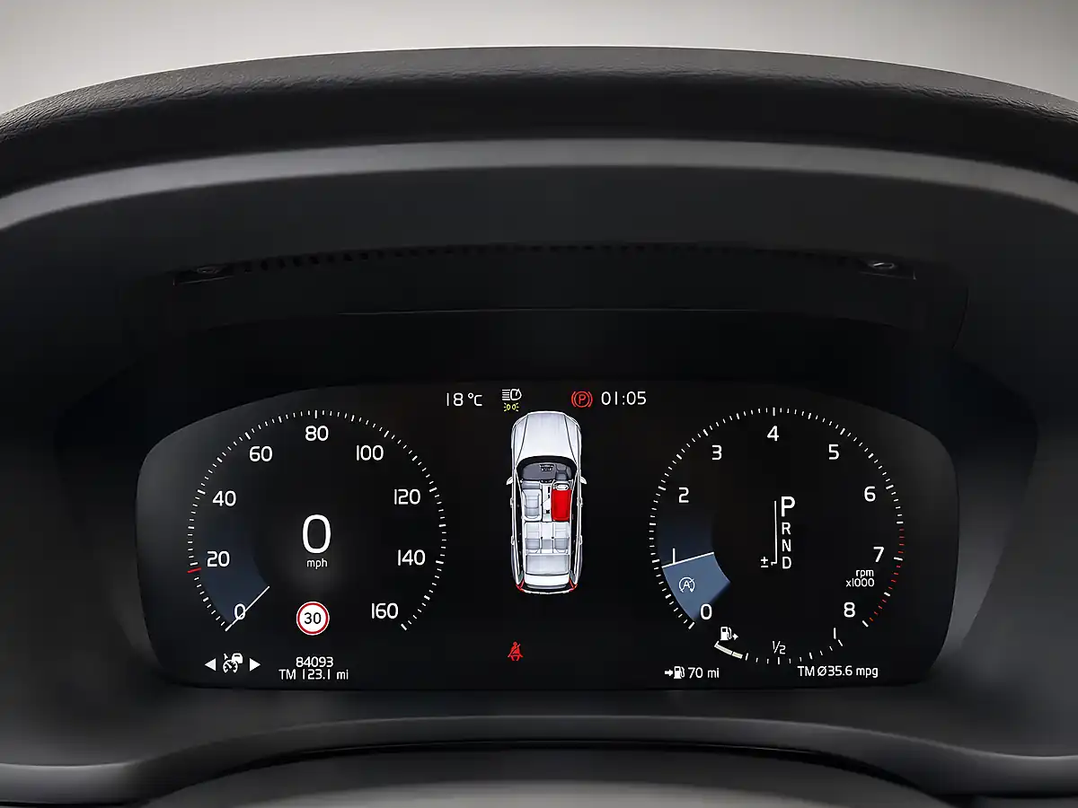 Used 2019 Volvo V60 Momentum Pro Black - Interior and Exterior details 14