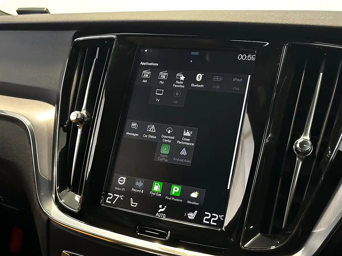 Used 2019 Volvo V60 Momentum Pro Black - Interior and Exterior details 17