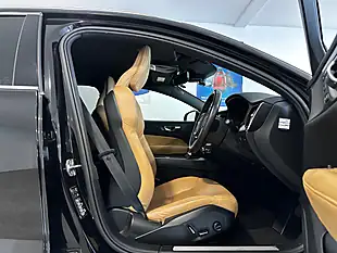 Used 2019 Volvo V60 Momentum Pro Black - Interior and Exterior details 3