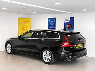 Used 2019 Volvo V60 Momentum Pro Black - Interior and Exterior details 4