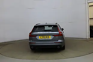 Used 2019 Volvo V60 Momentum Pro Grey - Interior and Exterior details 4