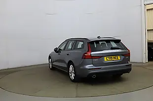 Used 2019 Volvo V60 Momentum Pro Grey - Interior and Exterior details 5