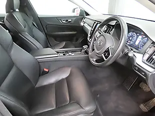 Used 2019 Volvo V60 Momentum Pro Grey - Interior and Exterior details 7