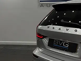 Used 2019 Volvo V60 Momentum Pro Silver - Interior and Exterior details 11