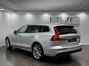 Used 2019 Volvo V60 Momentum Pro Silver - Interior and Exterior details 8