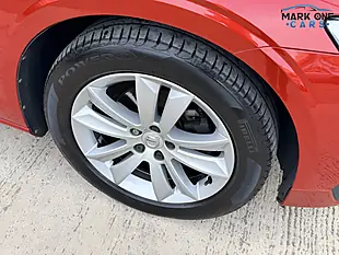 Used 2019 Volvo V60 Momentum Red - Interior and Exterior details 10