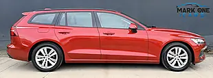 Used 2019 Volvo V60 Momentum Red - Interior and Exterior details 6