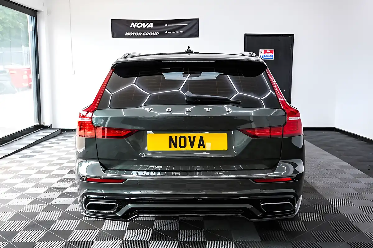 Used 2019 Volvo V60 R-Design Grey - Interior and Exterior details 11