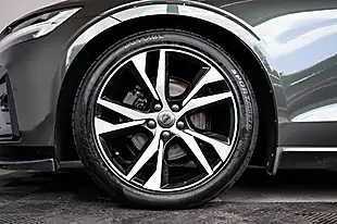 Used 2019 Volvo V60 R-Design Grey - Interior and Exterior details 16