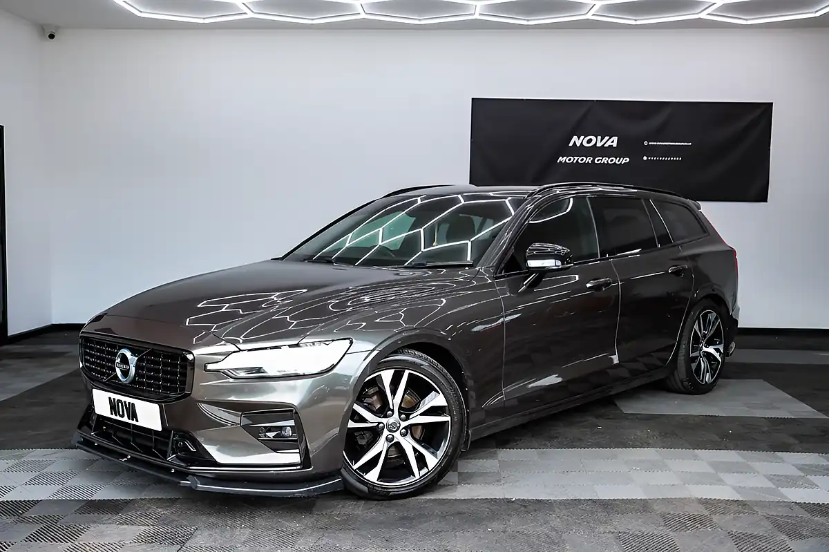 Used 2019 Volvo V60 R-Design Grey - Interior and Exterior details 2