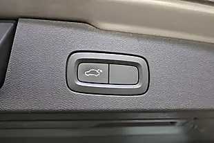Used 2019 Volvo V60 R-Design Grey - Interior and Exterior details 11