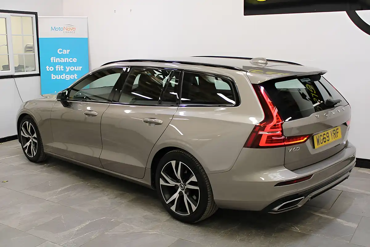 Used 2019 Volvo V60 R-Design Grey - Interior and Exterior details 12