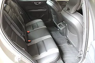 Used 2019 Volvo V60 R-Design Grey - Interior and Exterior details 17