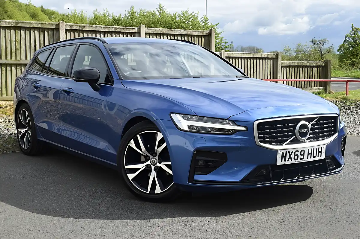 Used 2019 Volvo V60 R-Design Plus Bursting Blue - Front View