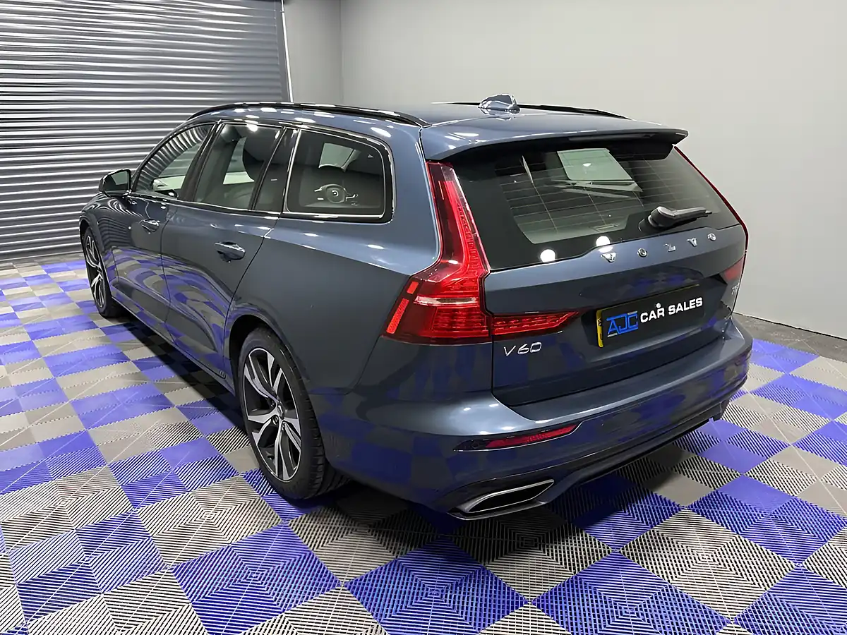 Used 2019 Volvo V60 R-Design Plus Denim Blue - Interior and Exterior details 13