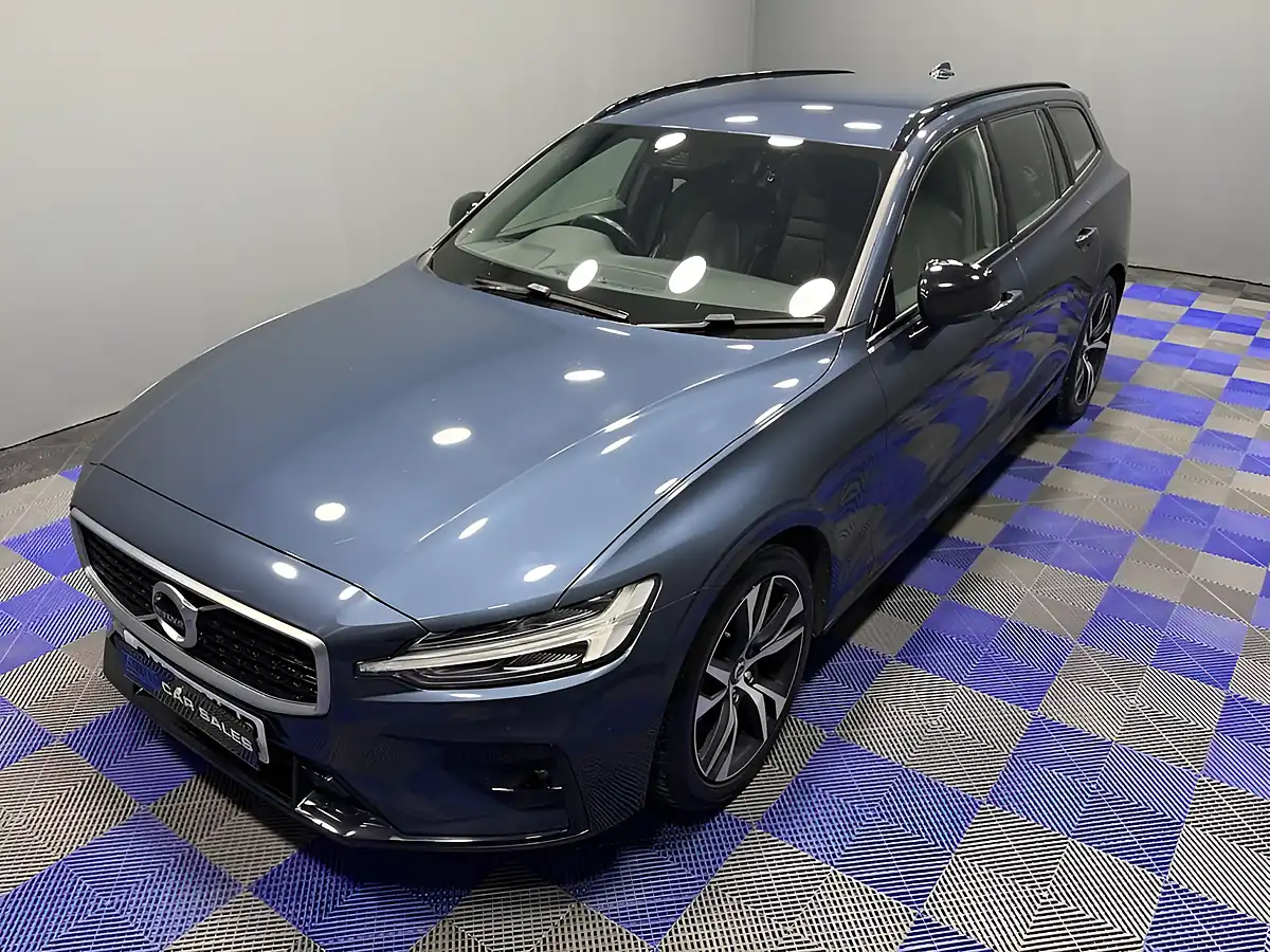 Used 2019 Volvo V60 R-Design Plus Denim Blue - Interior and Exterior details 16