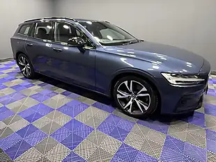Used 2019 Volvo V60 R-Design Plus Denim Blue - Interior and Exterior details 3