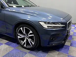 Used 2019 Volvo V60 R-Design Plus Denim Blue - Interior and Exterior details 5