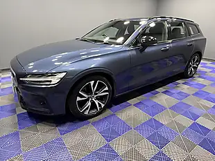 Used 2019 Volvo V60 R-Design Plus Denim Blue - Interior and Exterior details 8