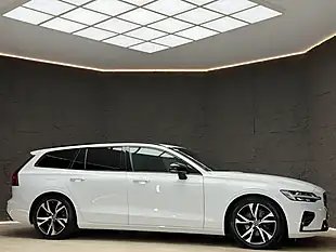 Used 2019 Volvo V60 R-Design Plus White - Interior and Exterior details 10