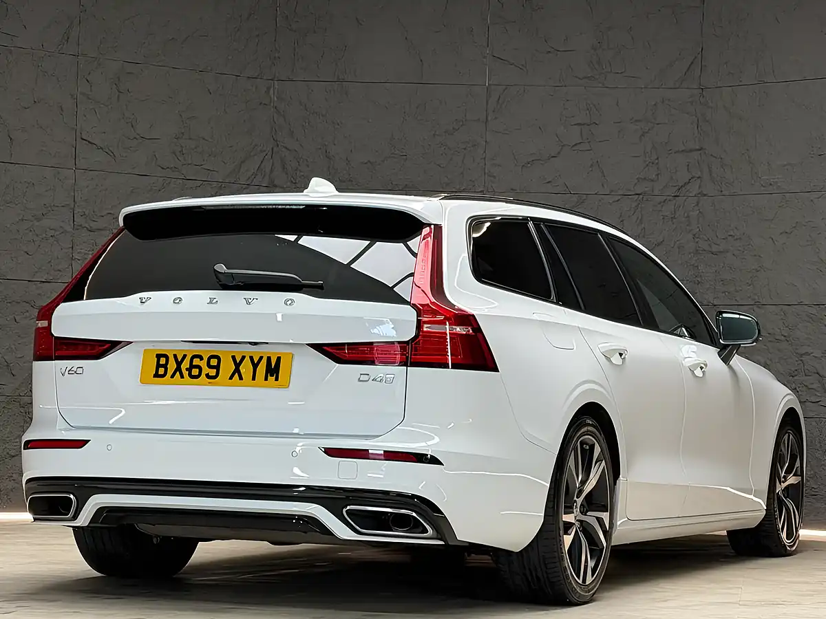 Used 2019 Volvo V60 R-Design Plus White - Interior and Exterior details 13