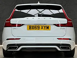 Used 2019 Volvo V60 R-Design Plus White - Interior and Exterior details 14