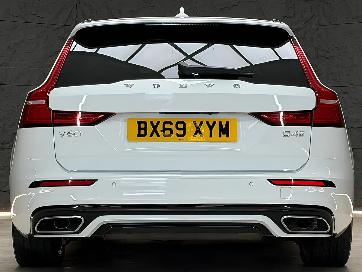 Used 2019 Volvo V60 R-Design Plus White - Interior and Exterior details 14