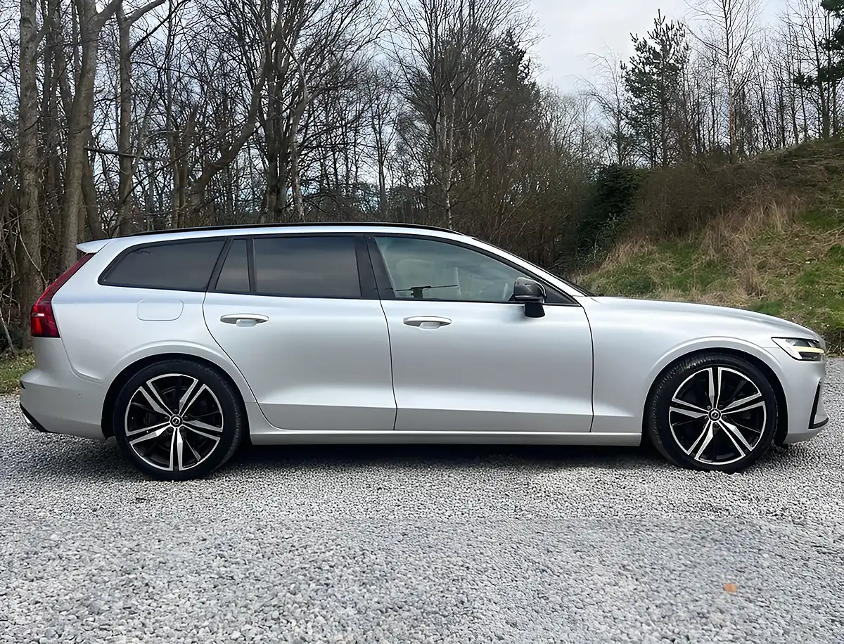Used 2019 Volvo V60 R-Design Pro Bright Silver - Interior and Exterior details 2