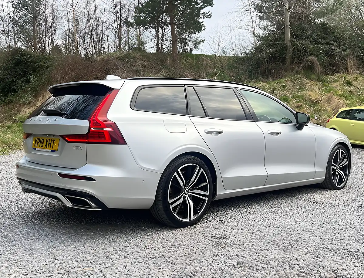 Used 2019 Volvo V60 R-Design Pro Bright Silver - Interior and Exterior details 3