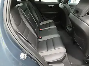 Used 2019 Volvo V60 R-Design Pro Denim Blue - Interior and Exterior details 5