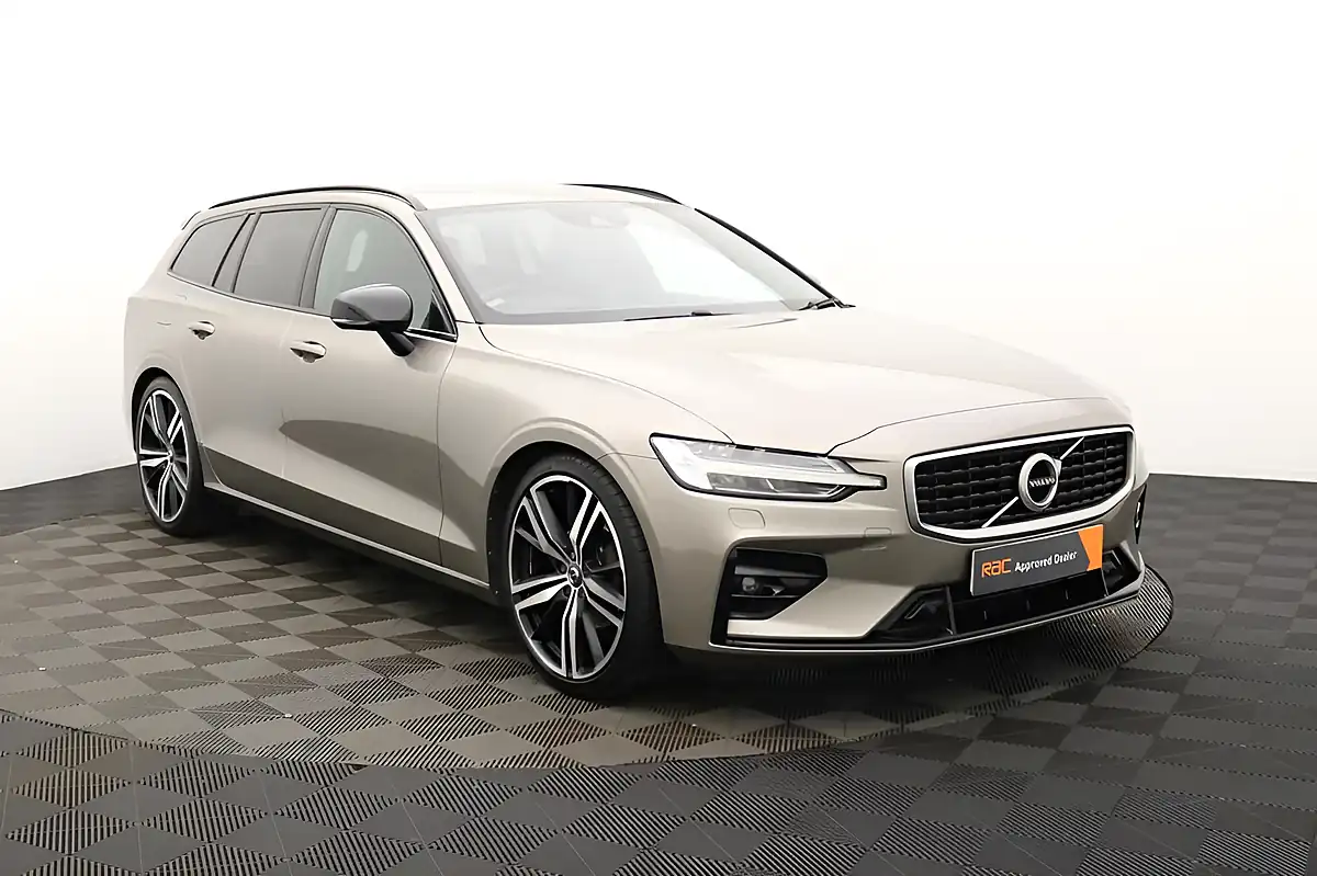 Used 2019 Volvo V60 R-Design Pro Pebble Grey - Interior and Exterior details 10