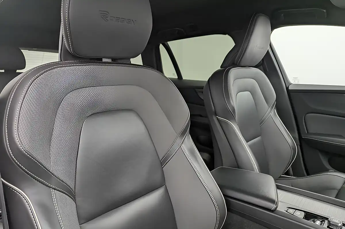 Used 2019 Volvo V60 R-Design Pro Pebble Grey - Interior and Exterior details 14