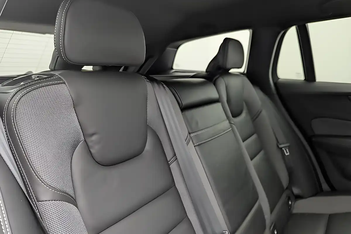 Used 2019 Volvo V60 R-Design Pro Pebble Grey - Interior and Exterior details 18