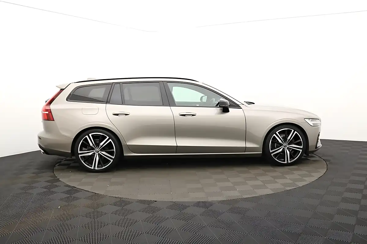 Used 2019 Volvo V60 R-Design Pro Pebble Grey - Interior and Exterior details 2