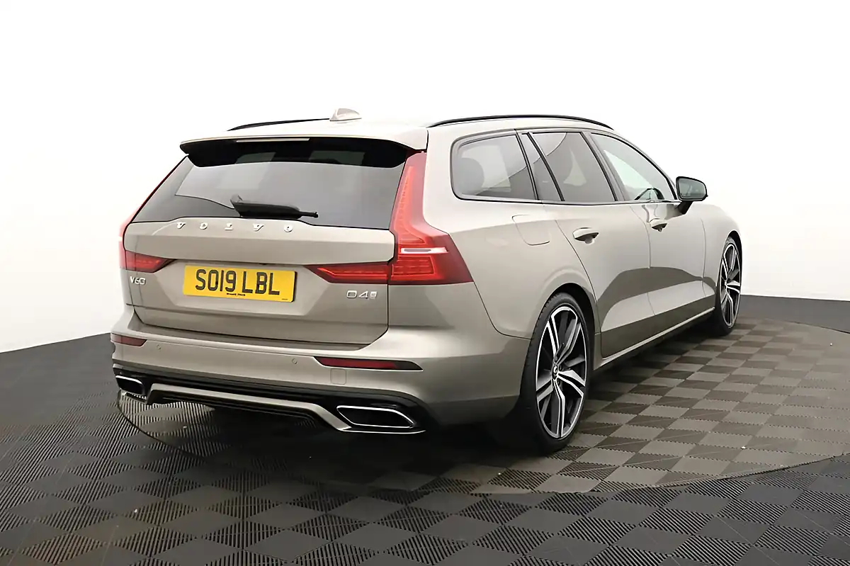 Used 2019 Volvo V60 R-Design Pro Pebble Grey - Interior and Exterior details 4