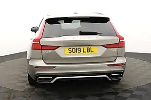 Used 2019 Volvo V60 R-Design Pro Pebble Grey - Interior and Exterior details 5