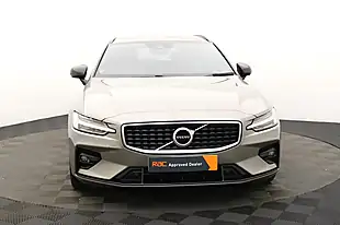 Used 2019 Volvo V60 R-Design Pro Pebble Grey - Interior and Exterior details 9