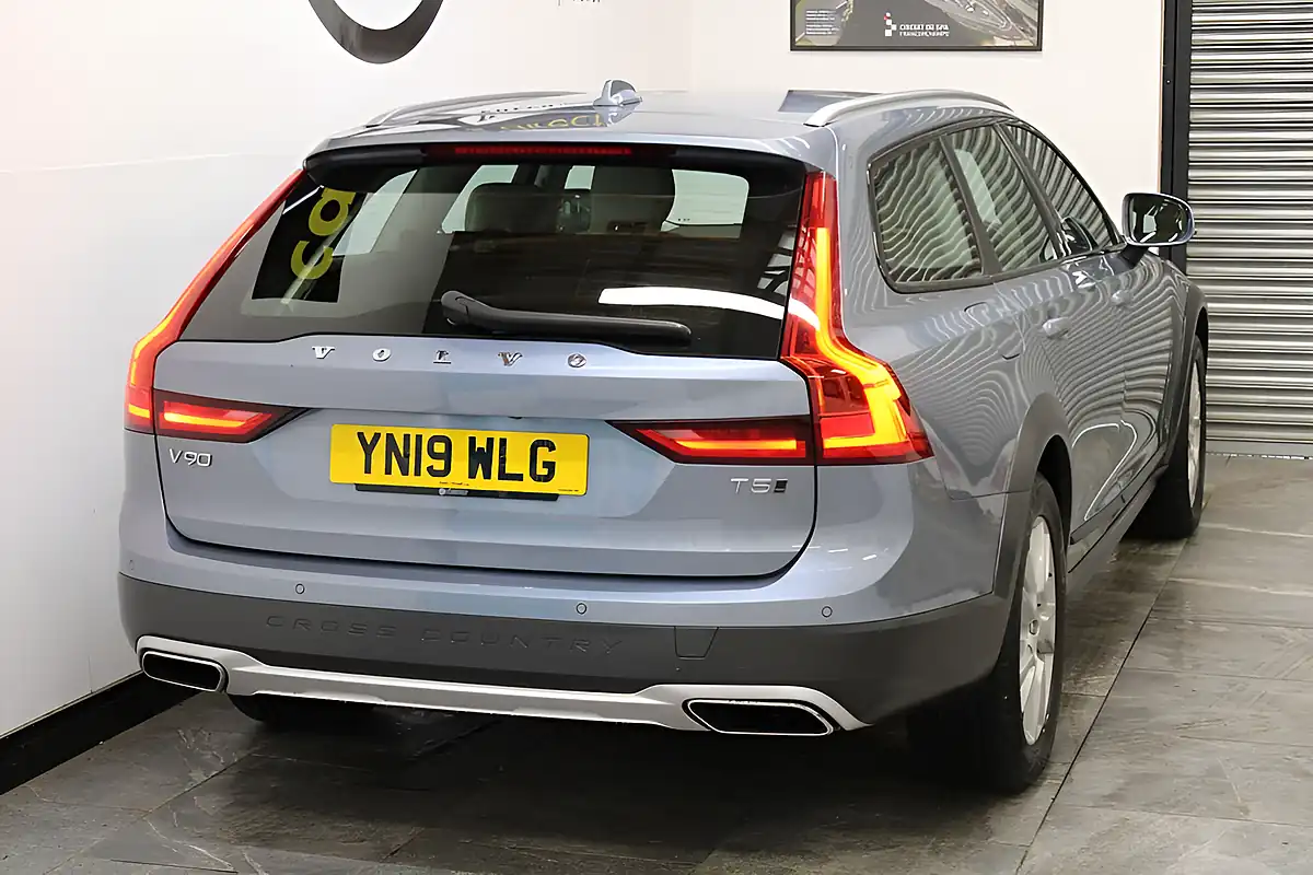 Used 2019 Volvo V90 Cross Country Mussel Blue - Interior and Exterior details 10