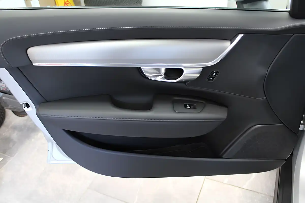 Used 2019 Volvo V90 Cross Country Plus Silver - Interior and Exterior details 15