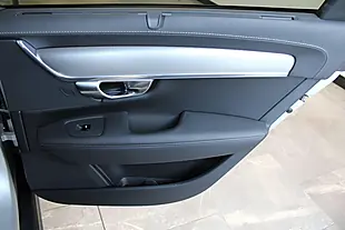 Used 2019 Volvo V90 Cross Country Plus Silver - Interior and Exterior details 17