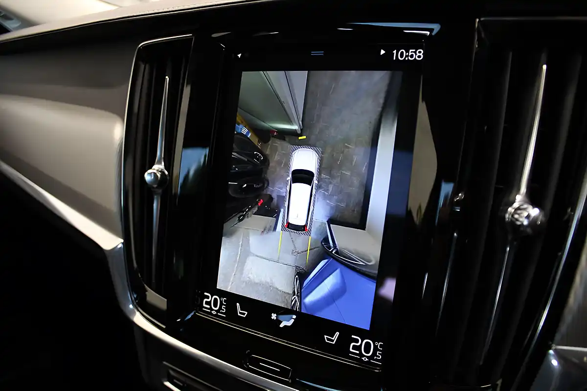 Used 2019 Volvo V90 Cross Country Plus Silver - Interior and Exterior details 19